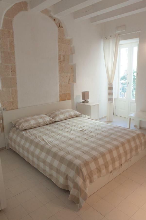 Domus 1333 Al Duomo Villa Сиракуза Екстериор снимка