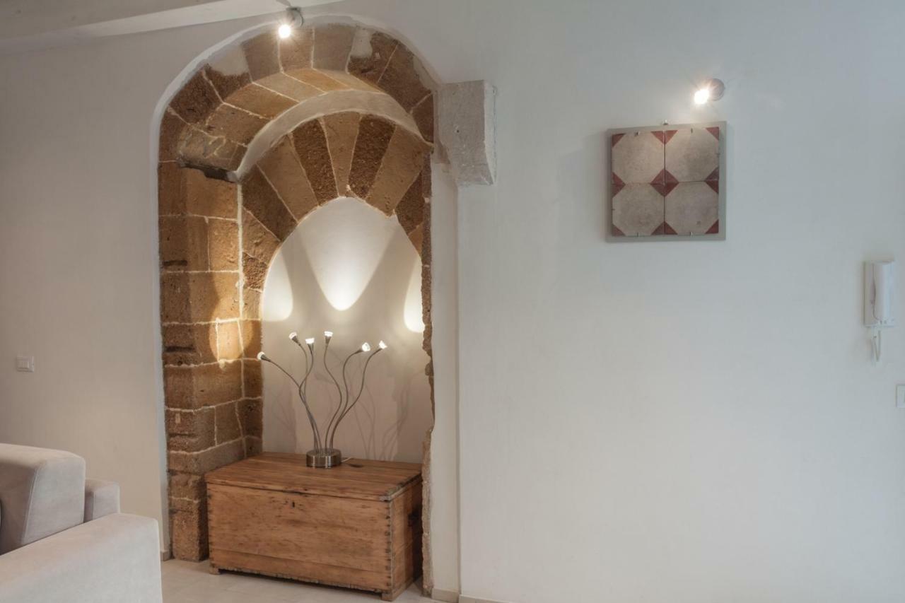 Domus 1333 Al Duomo Villa Сиракуза Екстериор снимка